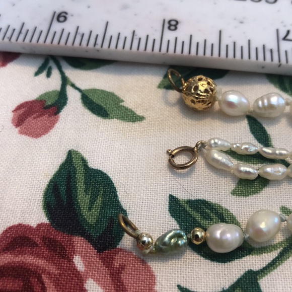 Bundle of 3 Delicate Gold and Pearl Bracelets - Picture 9 of 12